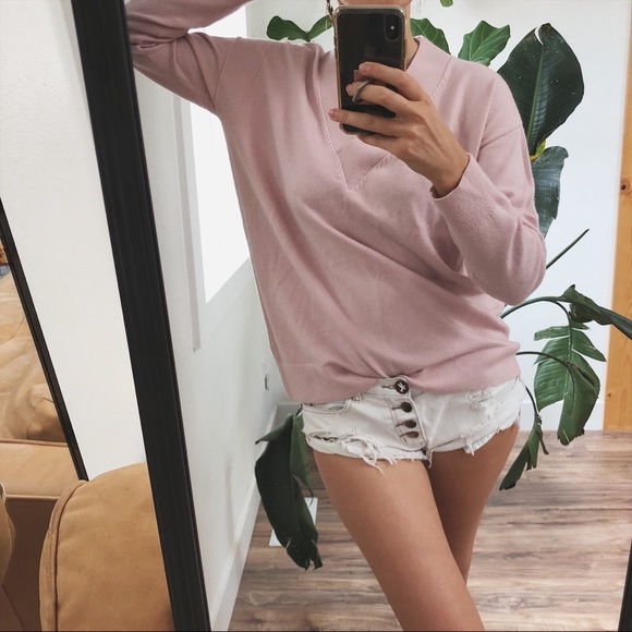 GAP pink sweater - Picture 2 of 8